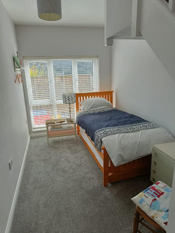 Beautiful 1-Bed Riversi Cottage Located In Malpas 트루로 외부 사진